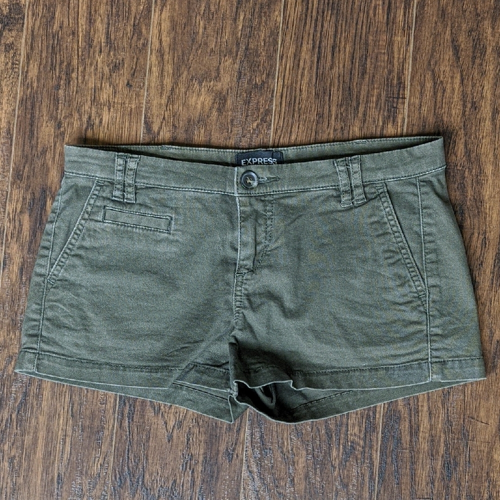 Express Shorts
